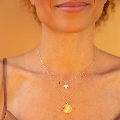 Elegant Sunbeam Necklace with Circle Gold Pendant and Crystal Center