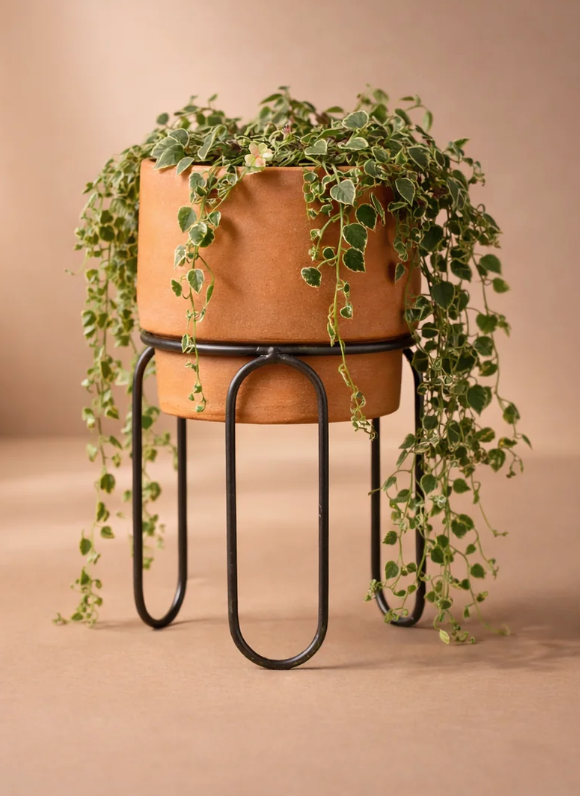 Jaro Small Terracotta Planter