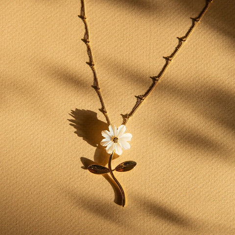 Mother of Pearl Flower Necklace