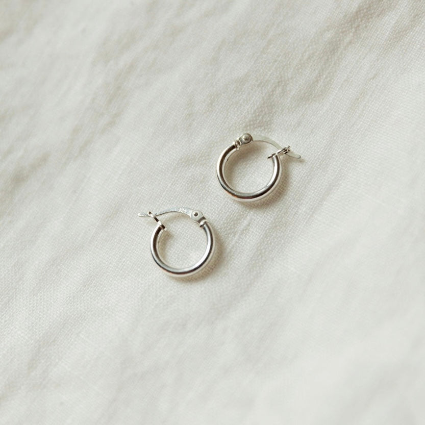 Small Featherweight Huggers - Sterling Silver