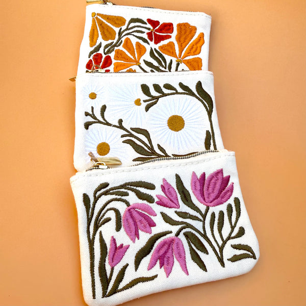 Embroidered Daisy Coin Pouch