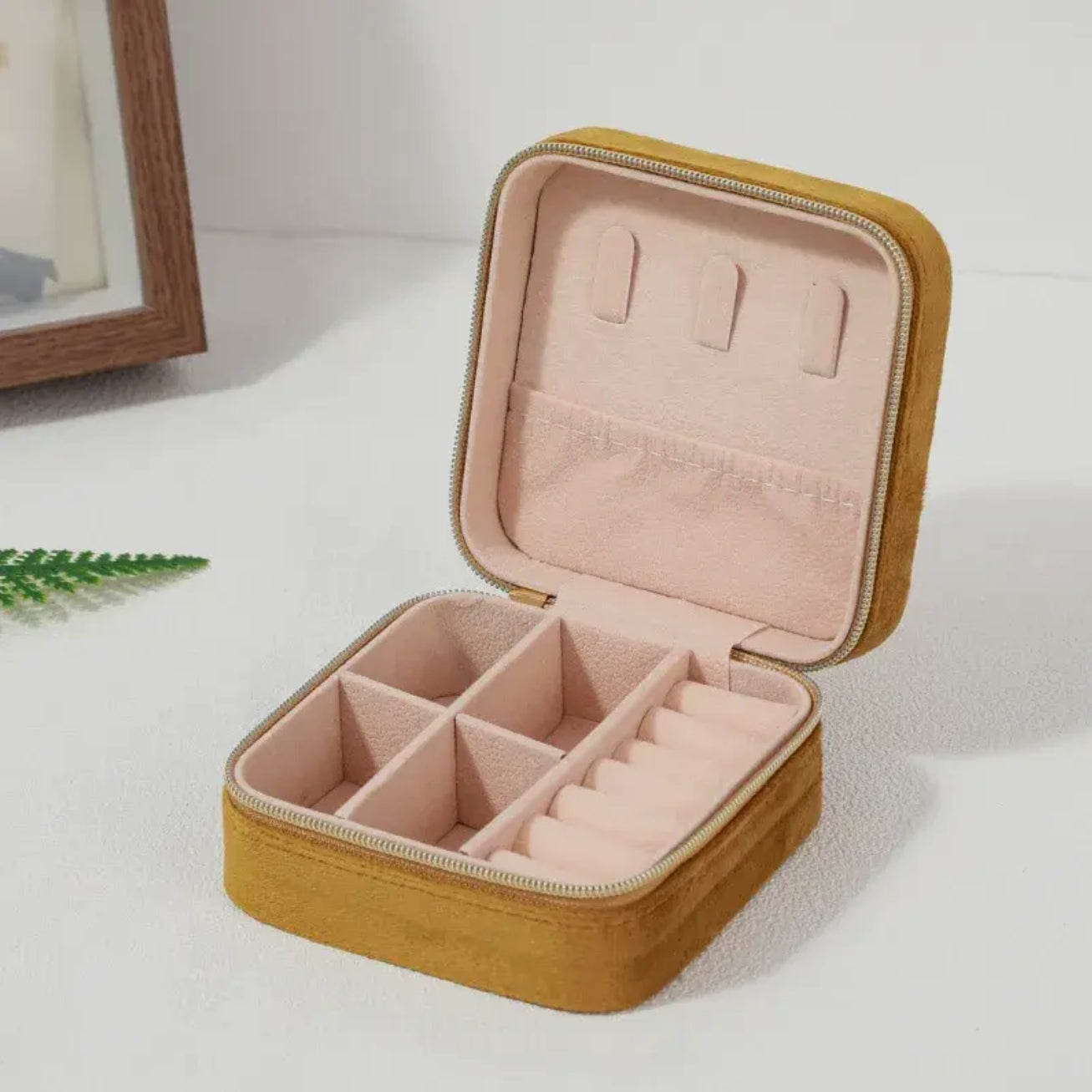 Amber Jewelry Case